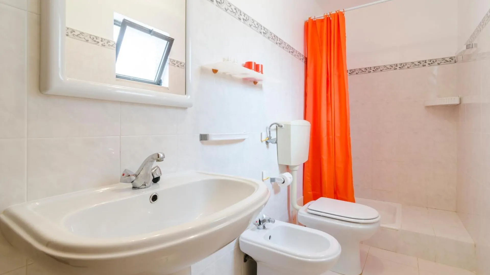 Guest house Quinta Do Paraiso - Bed&Shower Albufeira